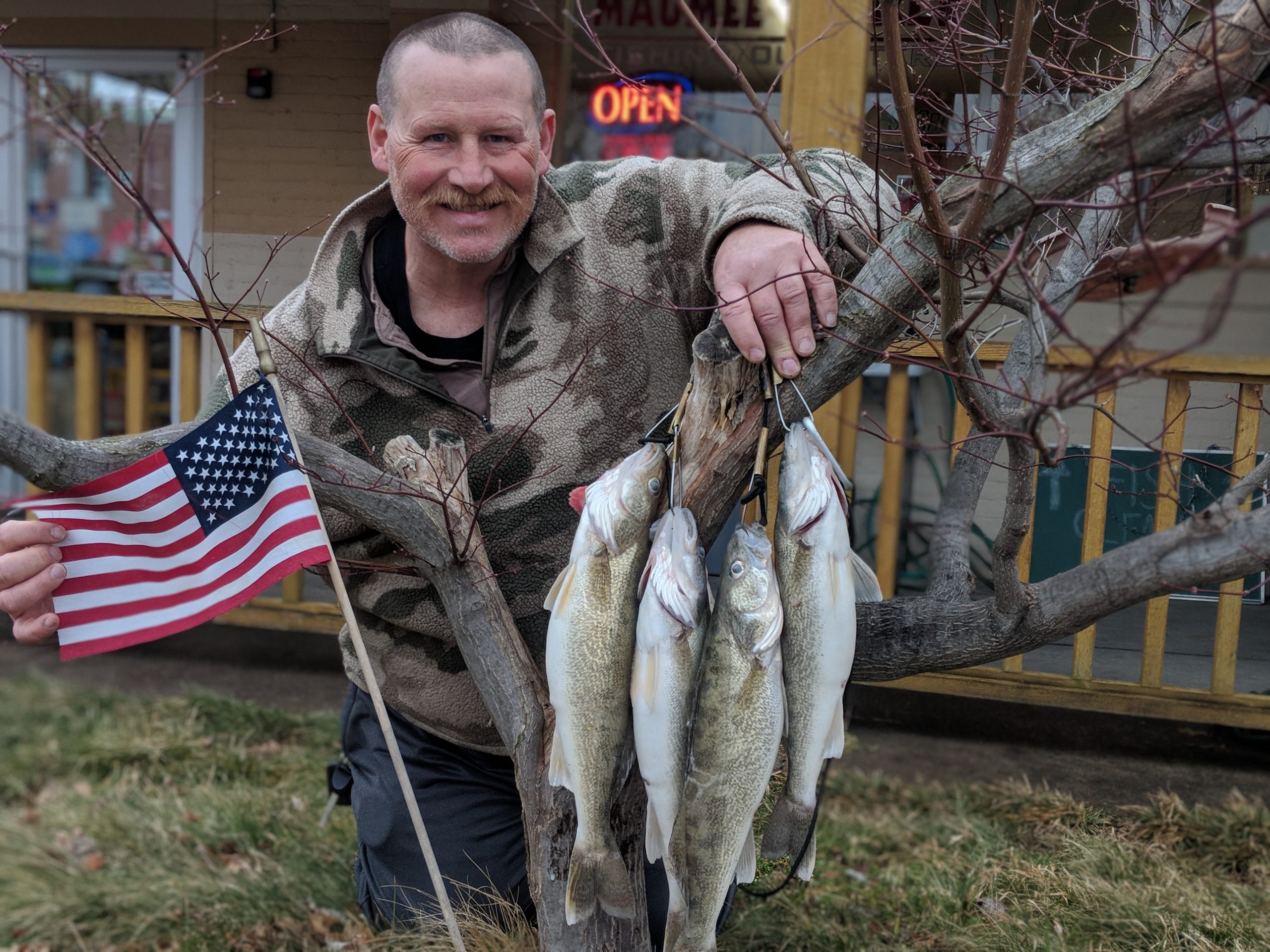 Grand River Walleye/Smallmouth bass Bite 2021 (morning bite) 