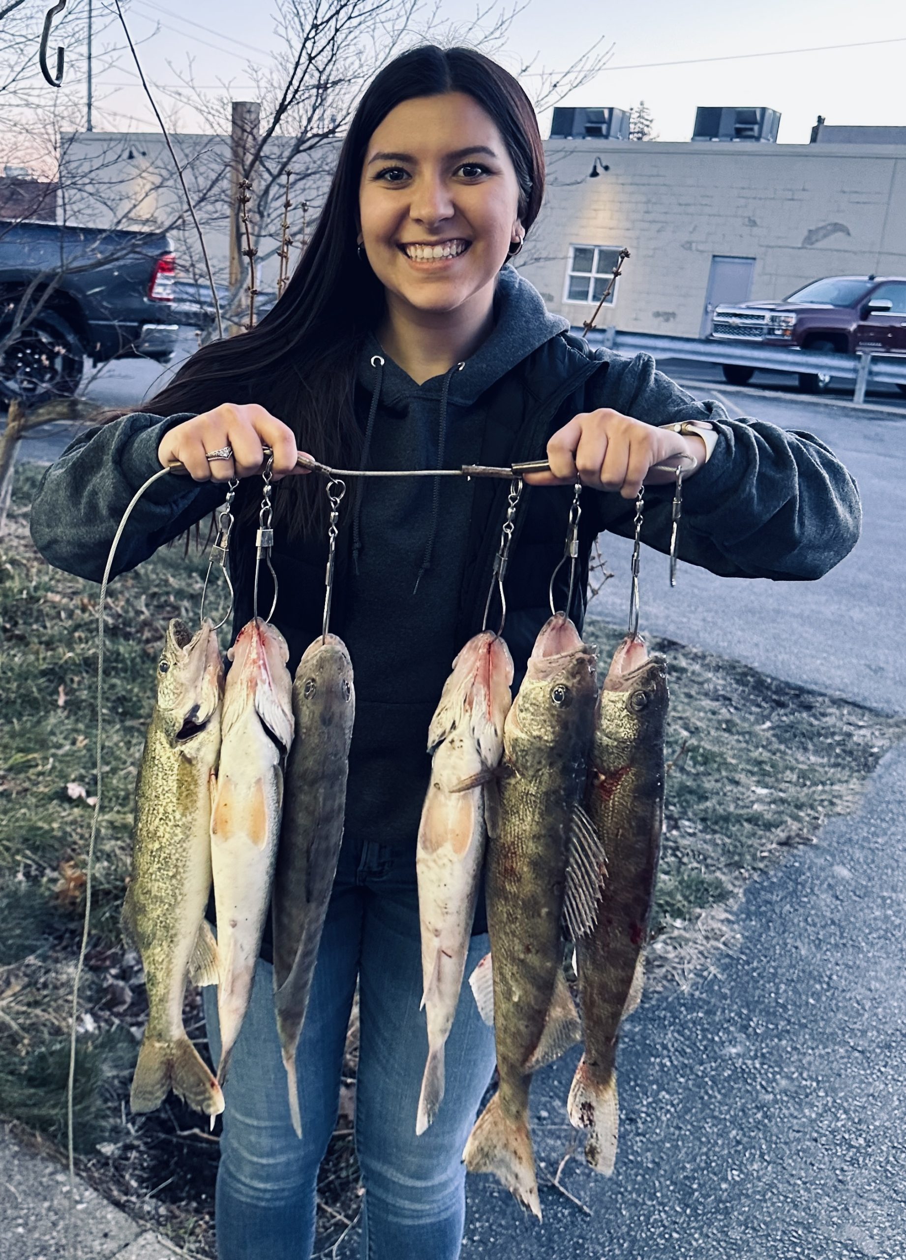 CHASING EARLY FEBRUARY RIVER WALLEYES!! #walleye #riverfishing